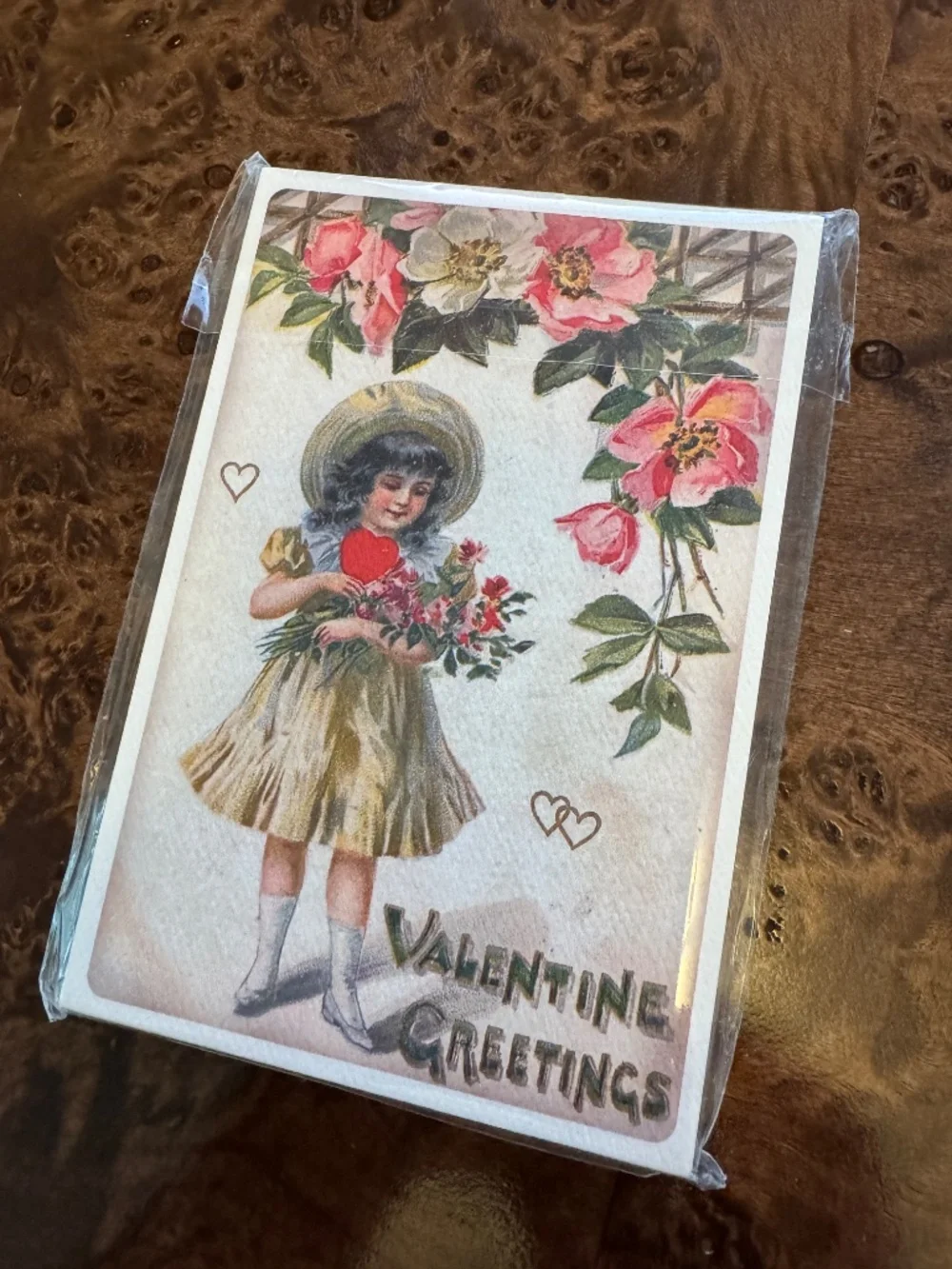 4-Pack of Vintage Retro Love Valentines Postcards - Brand New